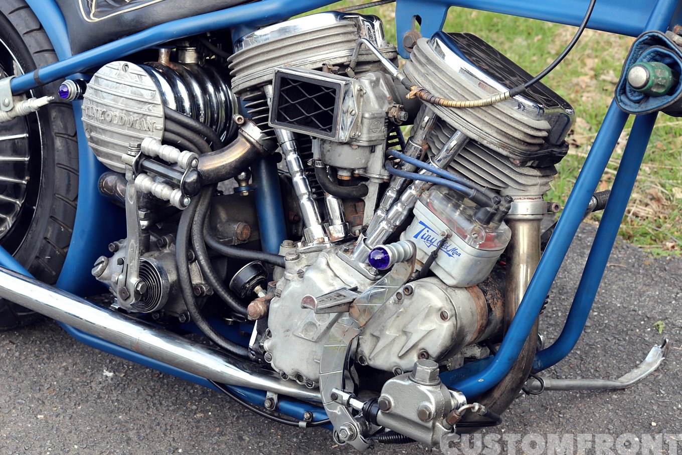 パンヘッドロングフォークチョッパーFL 1960のエンジン