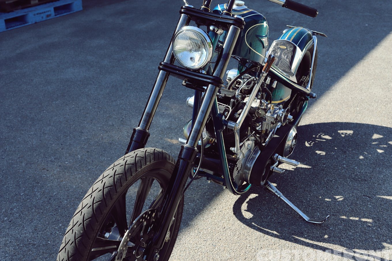 バイクガレージココロのナックルヘッドチョッパーのフロントフォーク