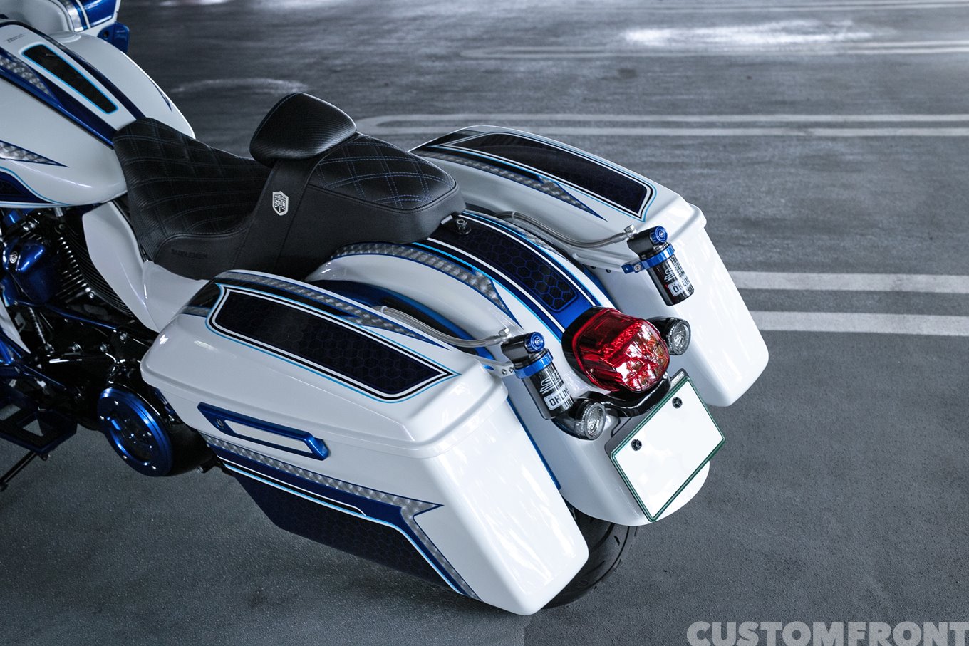 パフォーマンスバガースタイル FLTRXST Road Glide ST 2022年のサイドバッグ