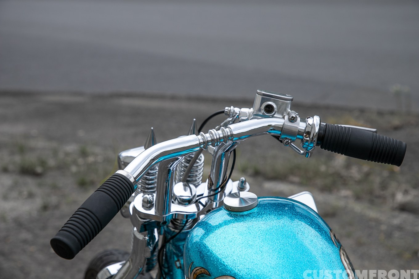 ハーレー ツインカムのカスタムチョッパー 2002年のハンドル