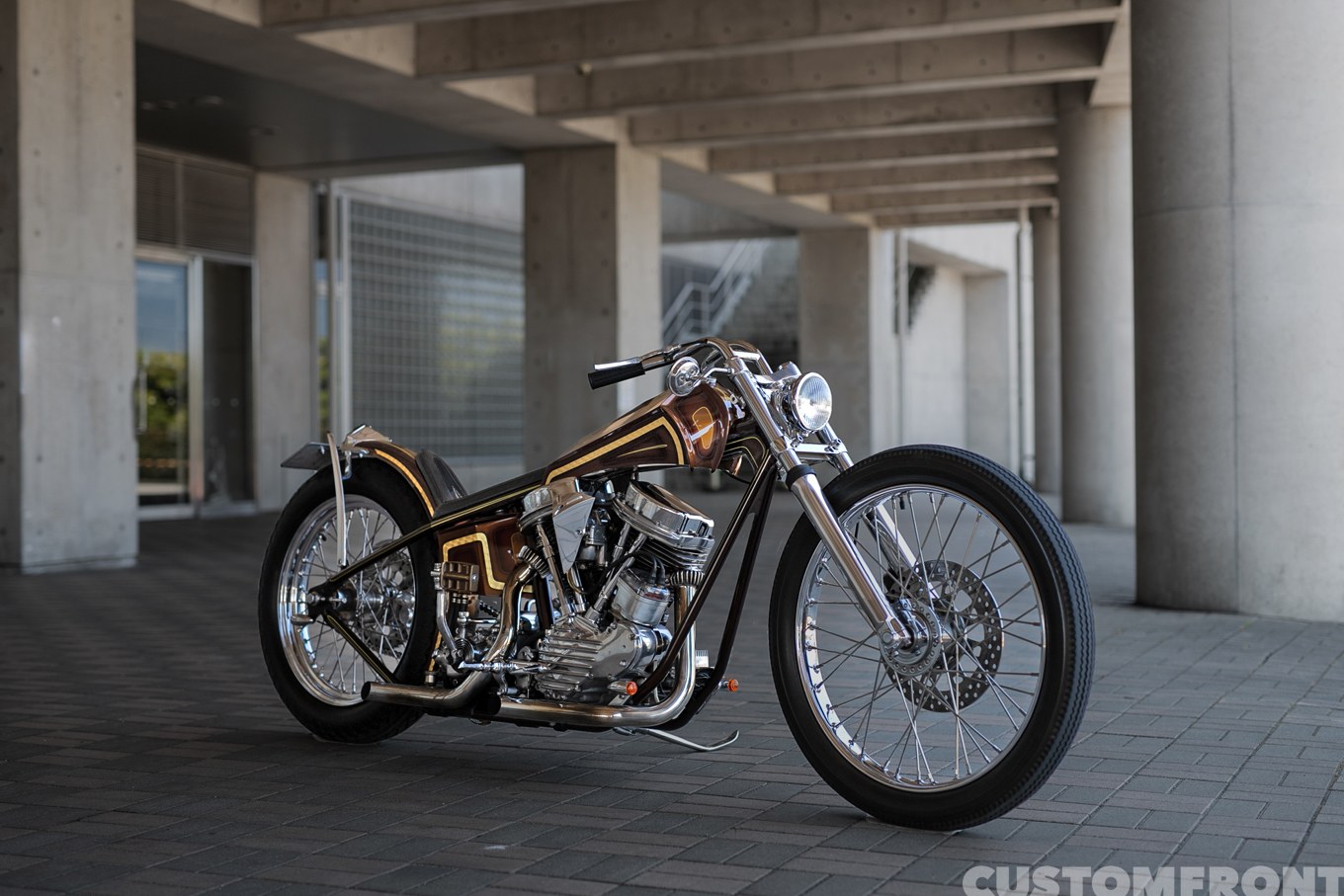 WCRESTのハーレーのパンヘッドのディガースタイルチョッパー FL 1954年