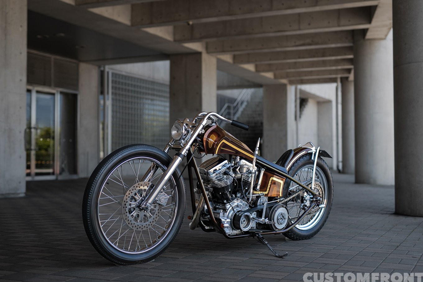 WCRESTのハーレーのパンヘッドのディガースタイルチョッパー FL 1954年