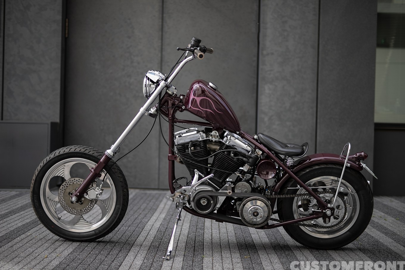 リライドカスタムアンドサービスのハーレーのエボリューション(EVO)のフリスコスタイルチョッパー 1986年