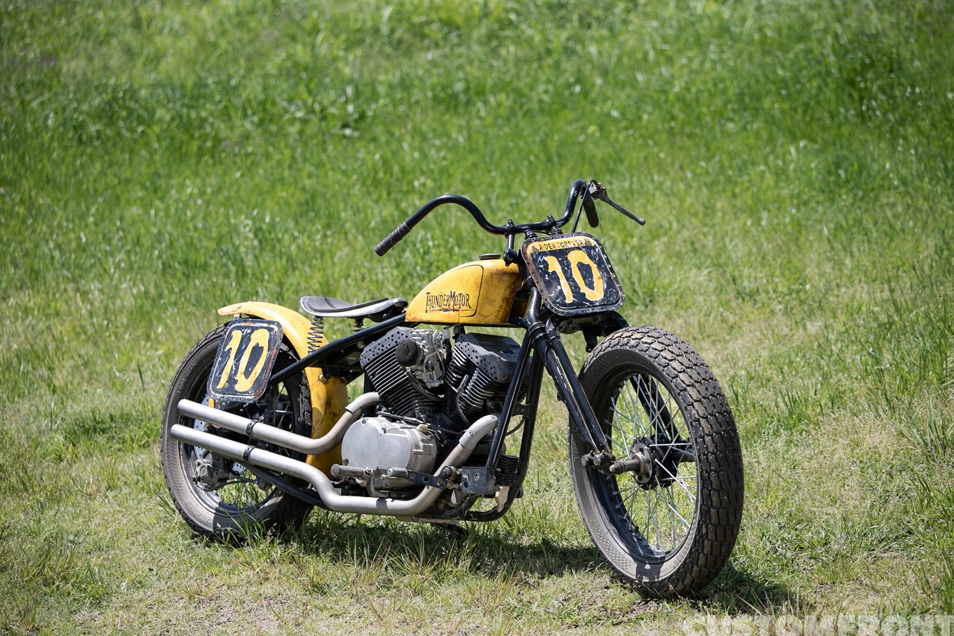 LS MOTORCYCLEのサンダーモーターサイクルズのダートトラッカー