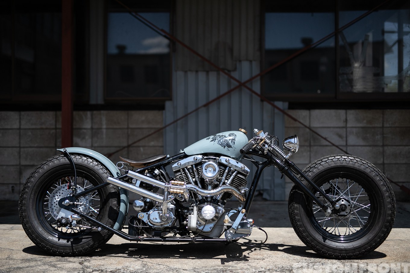 遠藤自動車オートサービスのショベルヘッドのグースネックスタイルハーレー 1979年