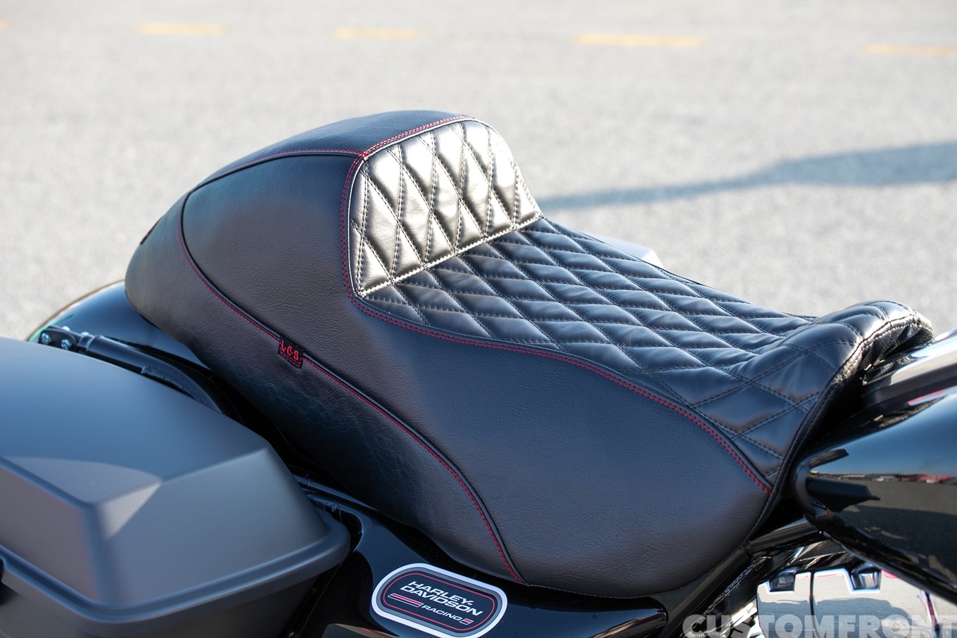 FLHX(ストリートグライド) のツアラーレーサー 2007年のシート