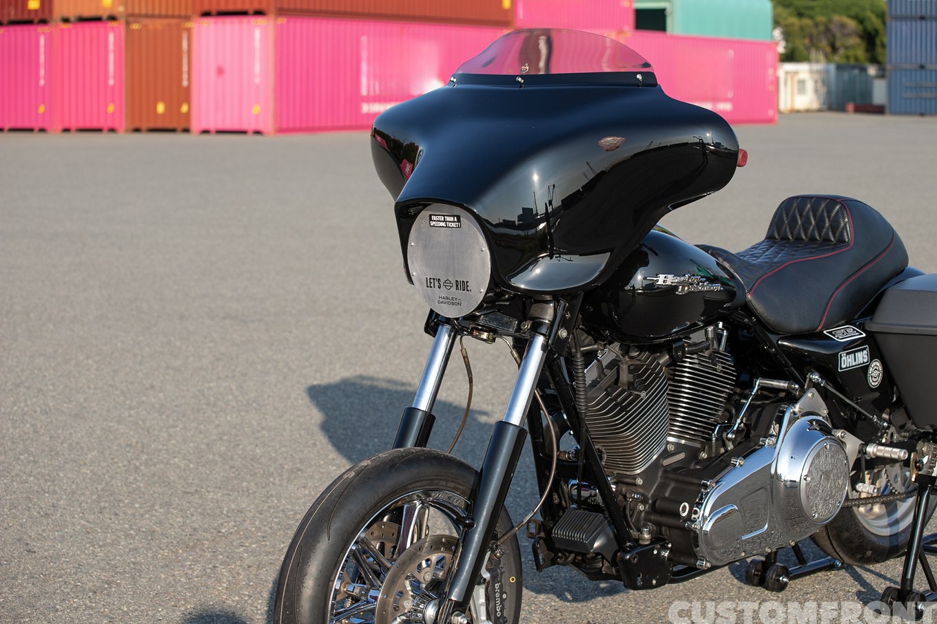 FLHX(ストリートグライド) のツアラーレーサー 2007年のフロントフォーク