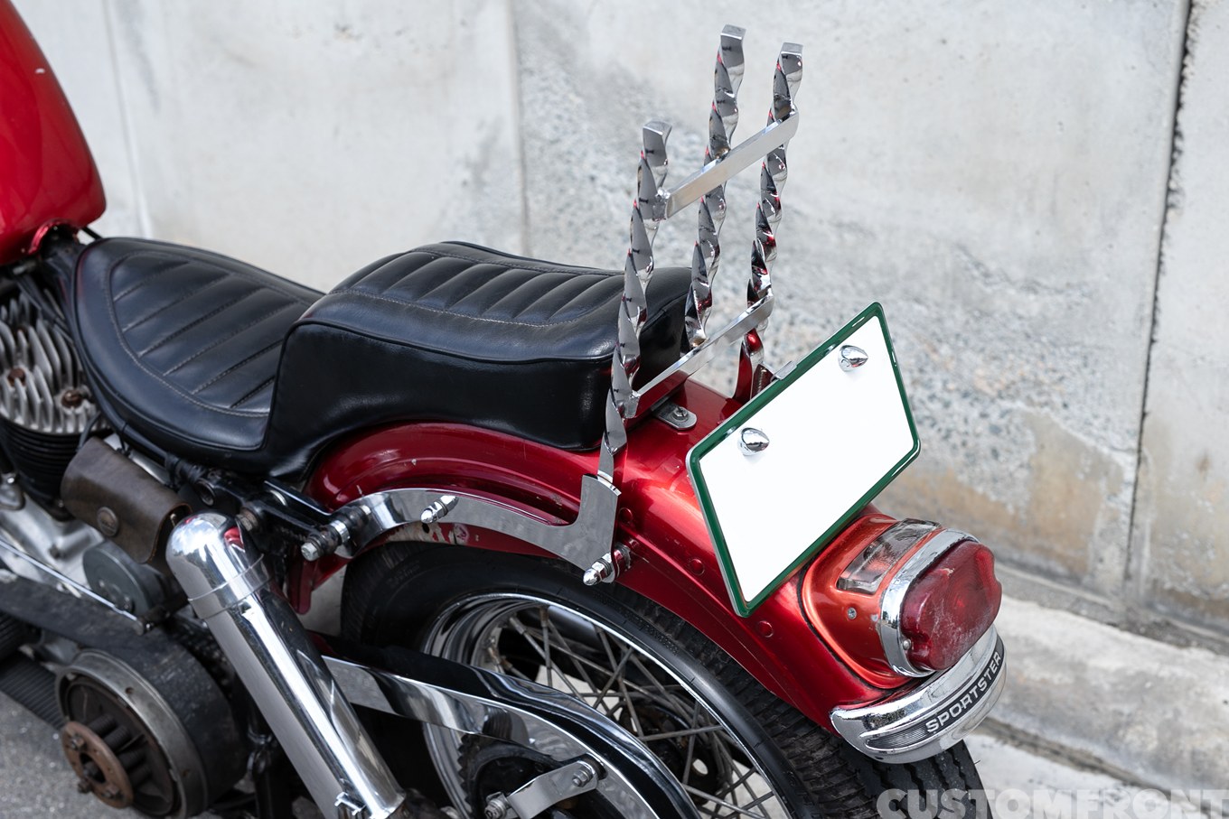 ハーレー Uモデルフラットヘッドのチョッパー 1942年のシッシーバー