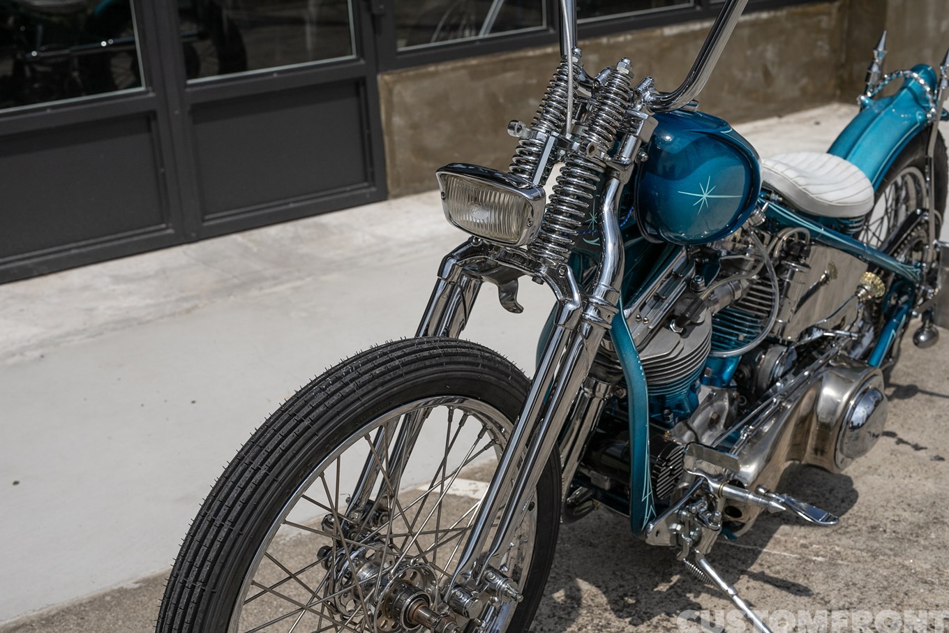 パンヘッドのオールドスクールチョッパー FLH1959年のフロントフォーク