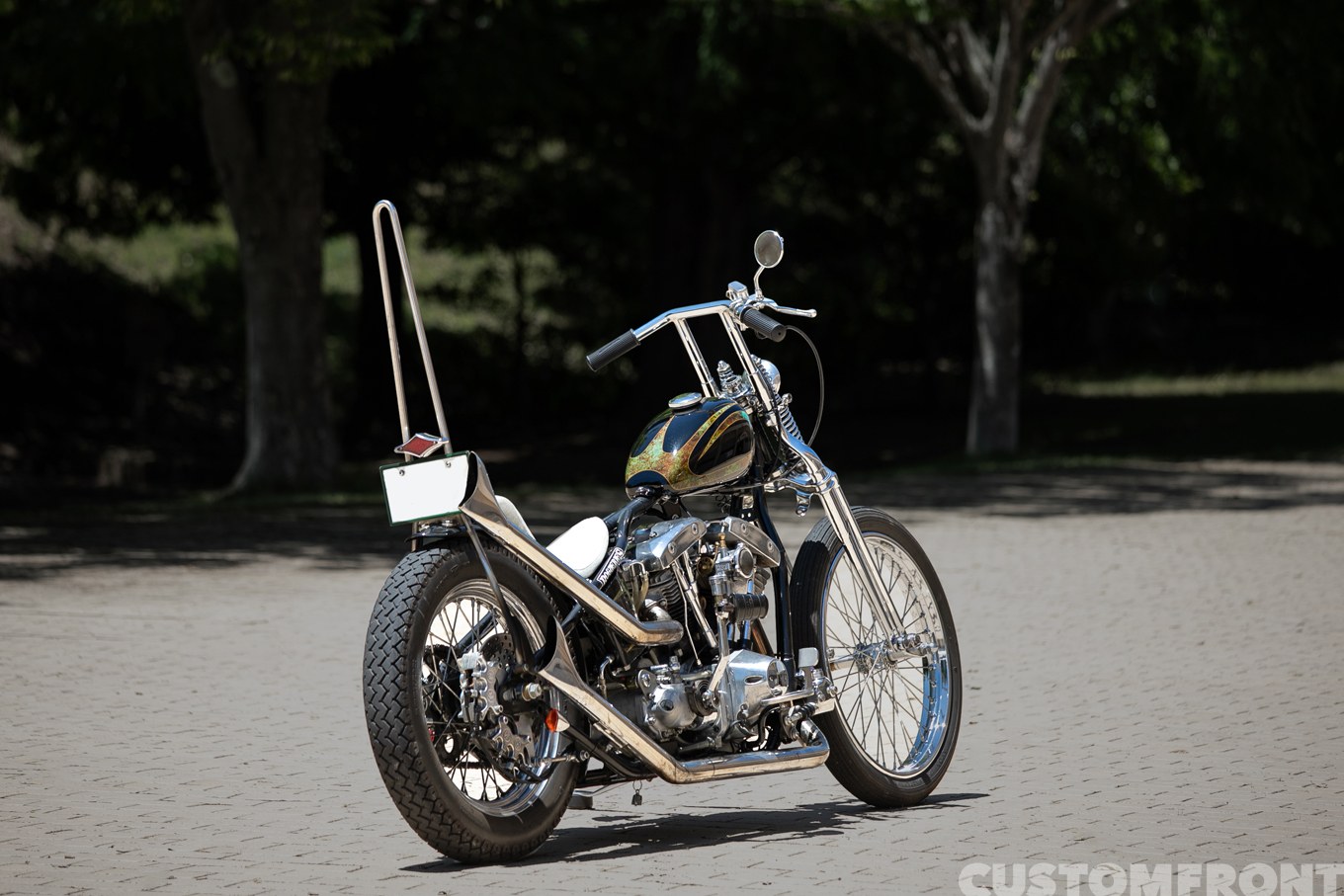 ログリーズメタルワークのハーレー オールドスクールのショベルヘッドチョッパー FLH 1977年