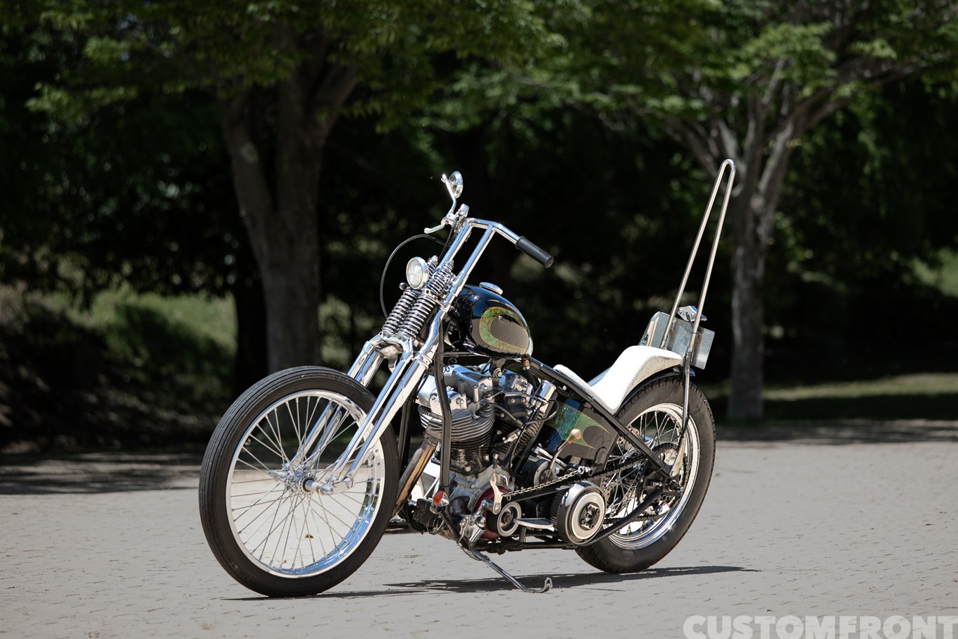 ログリーズメタルワークのハーレー オールドスクールのショベルヘッドチョッパー FLH 1977年