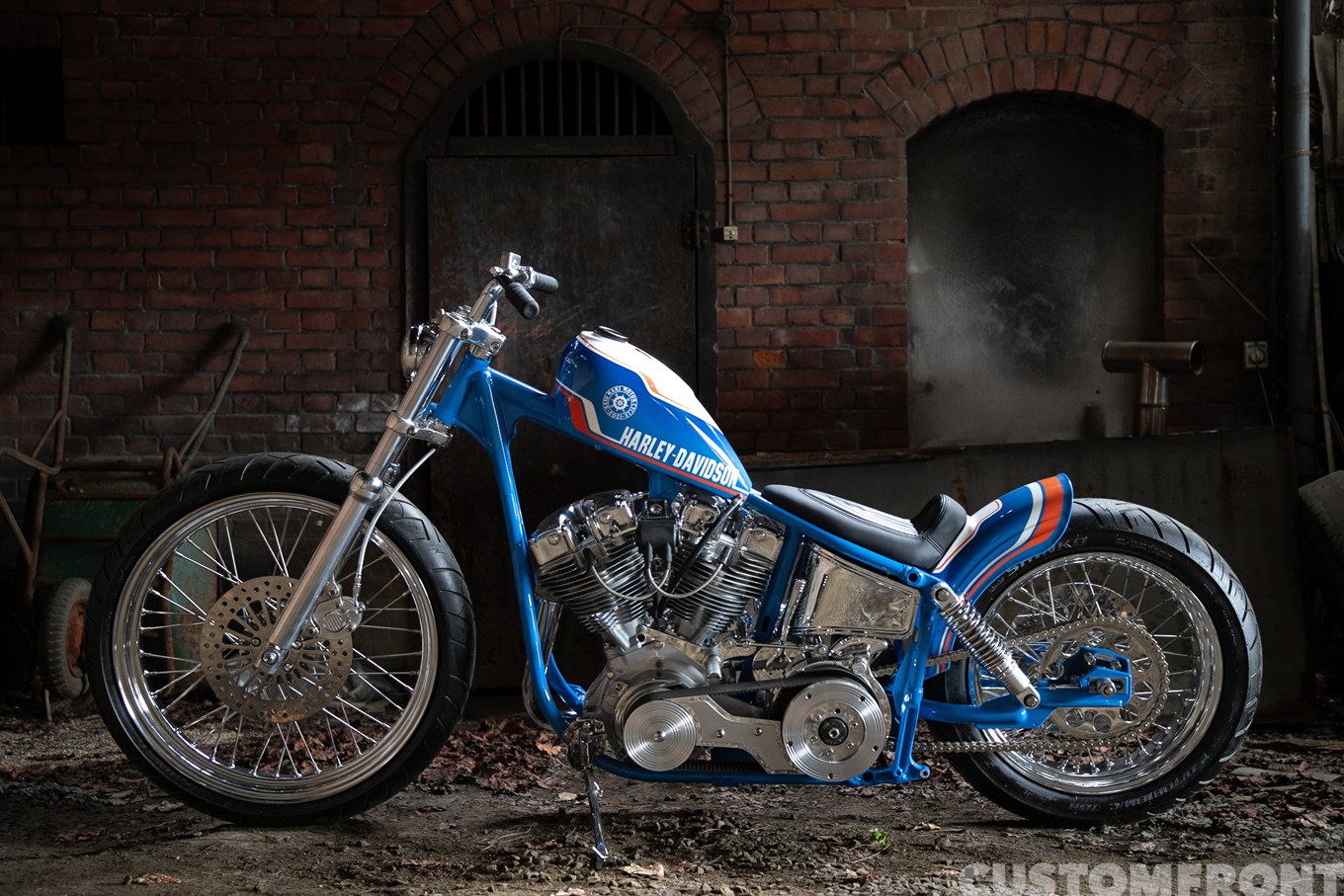 サトマリモーターサイクルのショーバイクハーレーのショベルヘッドチョッパー FLH1980年