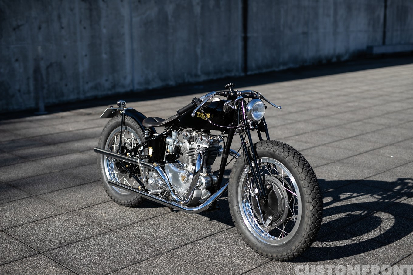 BUDLOTUSのTRIBSAトリビザ（TRIUMPH & BSA）のボバーカスタム 1951年