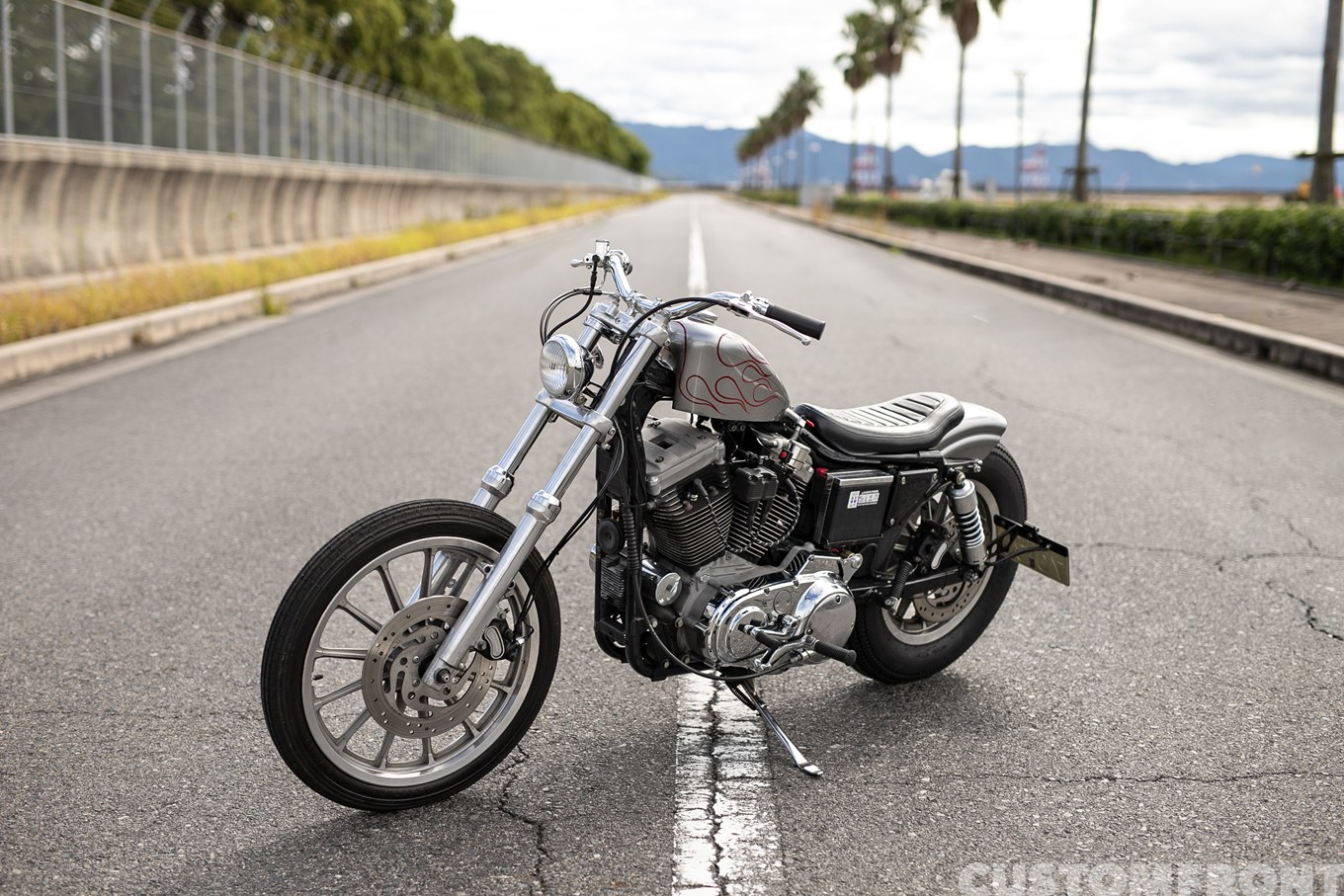 SUN MOTORCYCLESのスポーツスター XLH1200S 2003年のストリートカスタム