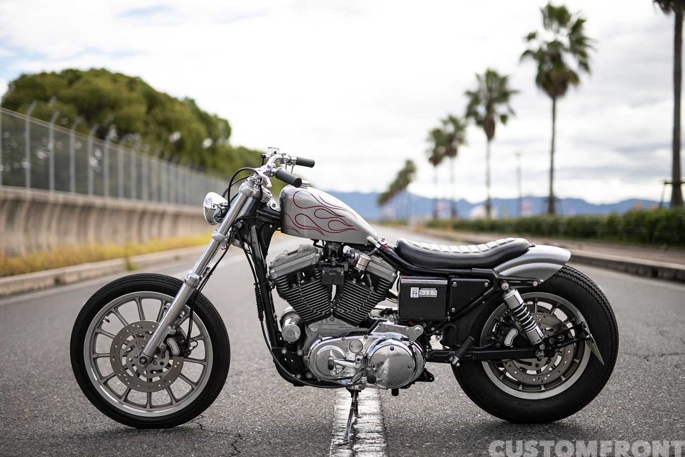 SUN MOTORCYCLESのスポーツスター XLH1200S 2003年のストリートカスタム