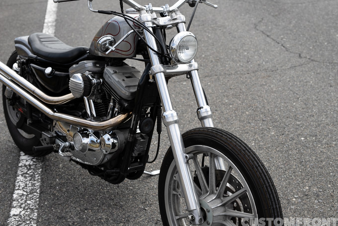 スポーツスター XLH1200S 2003年のストリートカスタムのフロントフォーク