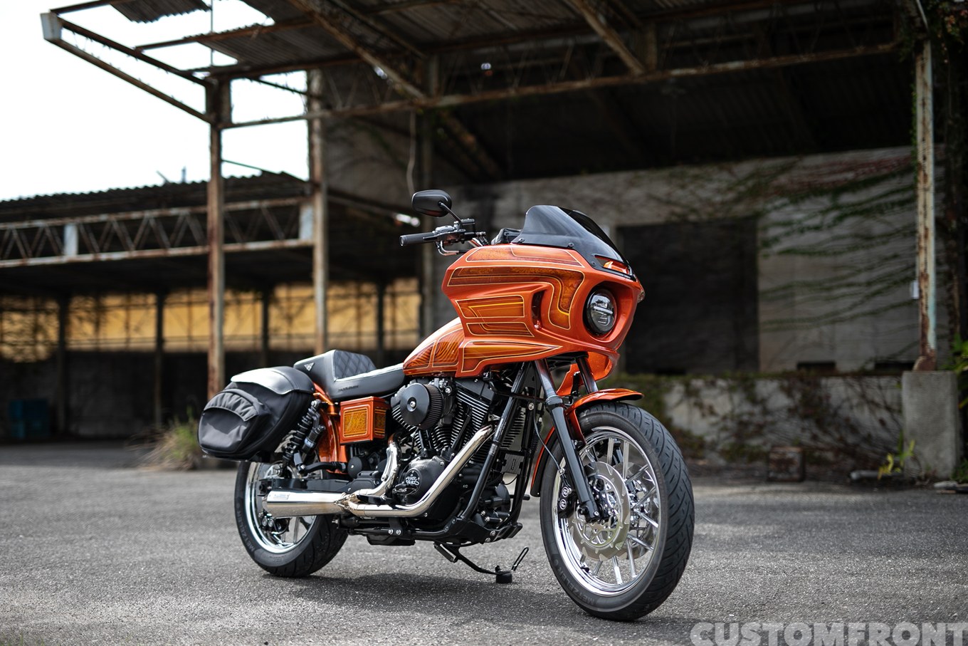 MOTO DIRECTのダイナスーパーグライド(FXDX)のパフォーマンスカスタム 2001年