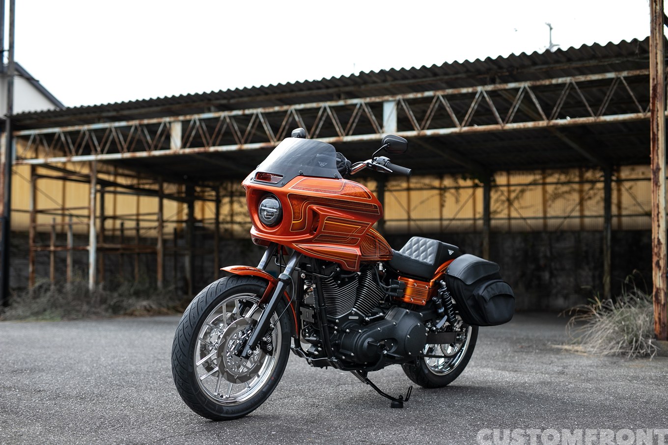 MOTO DIRECTのダイナスーパーグライド(FXDX)のパフォーマンスカスタム 2001年