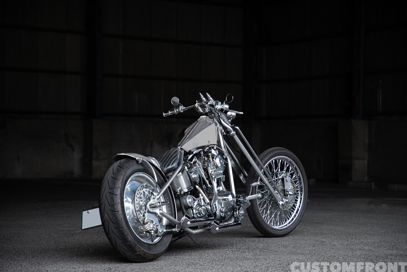 ナッツカスタムサイクルズのハーレー S&Sショベルヘッドのニュースクールチョッパー