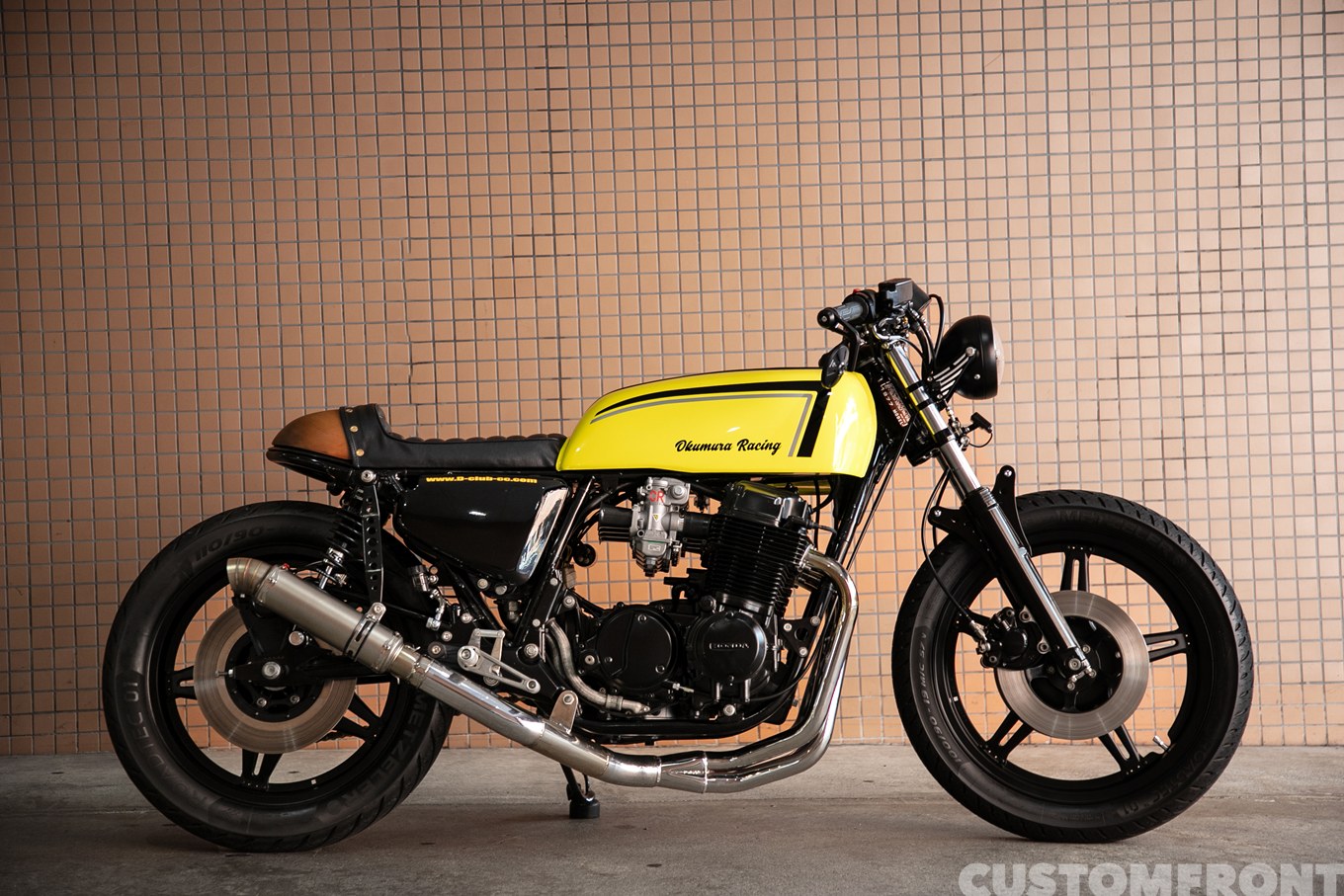 D-club Custom RanchのホンダCB750 F2のカフェレーサースタイル 1977年