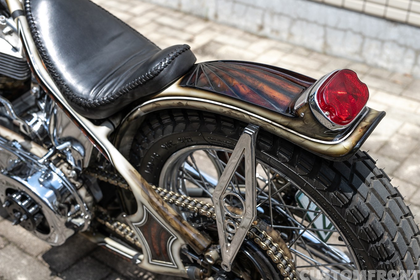 オールドスクールのFLHショベルヘッドチョッパー 1969年のリアフェンダー