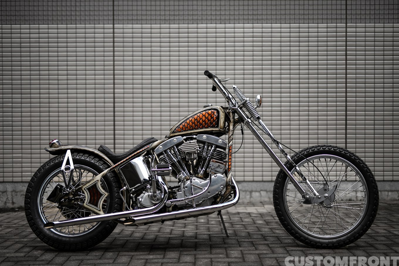 FRANKEN CUSTOM WORKSのハーレーのオールドスクールのFLHショベルヘッドチョッパー 1969年