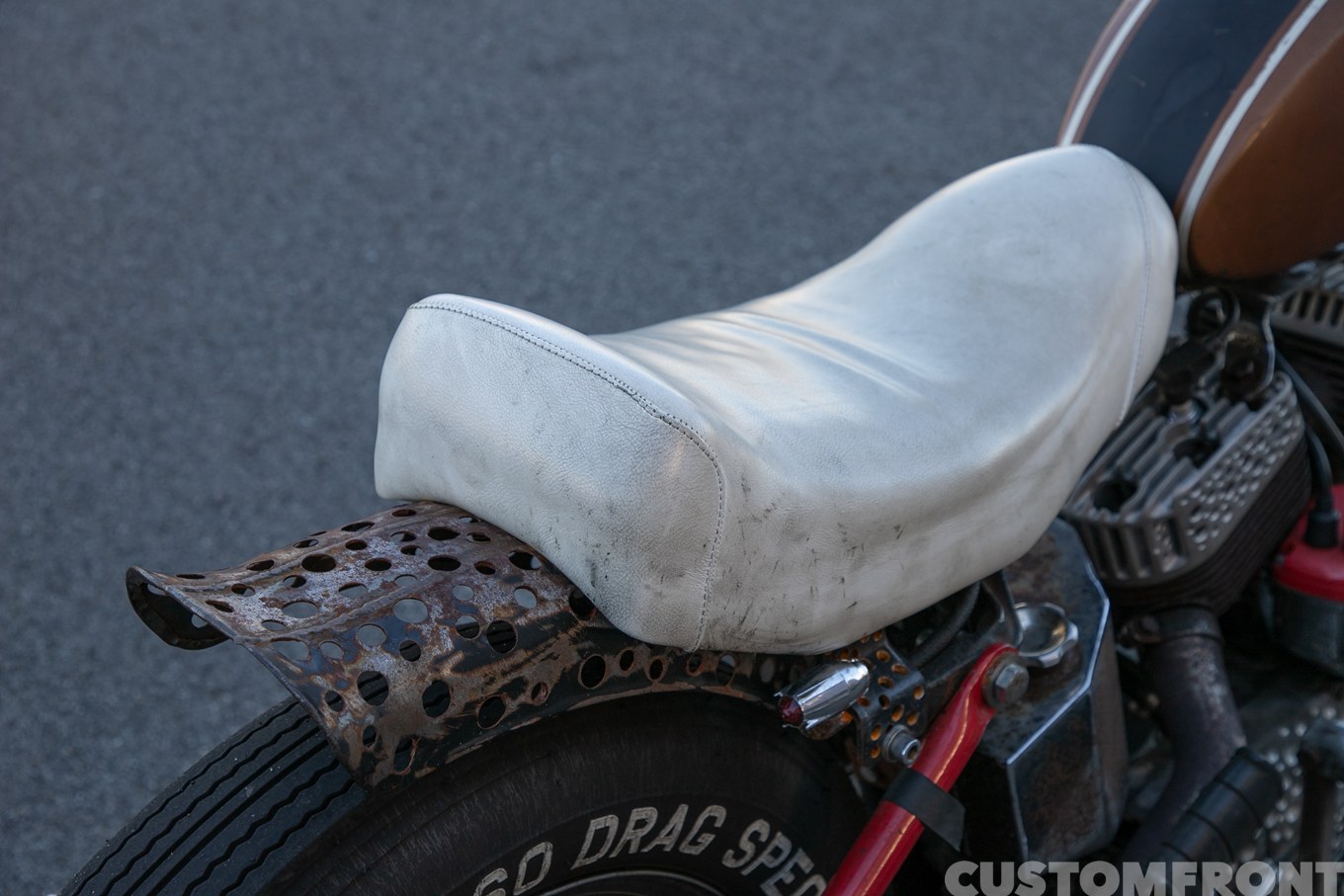 ハーレー KH 1956年のレーシングガレージチョッパーのシート