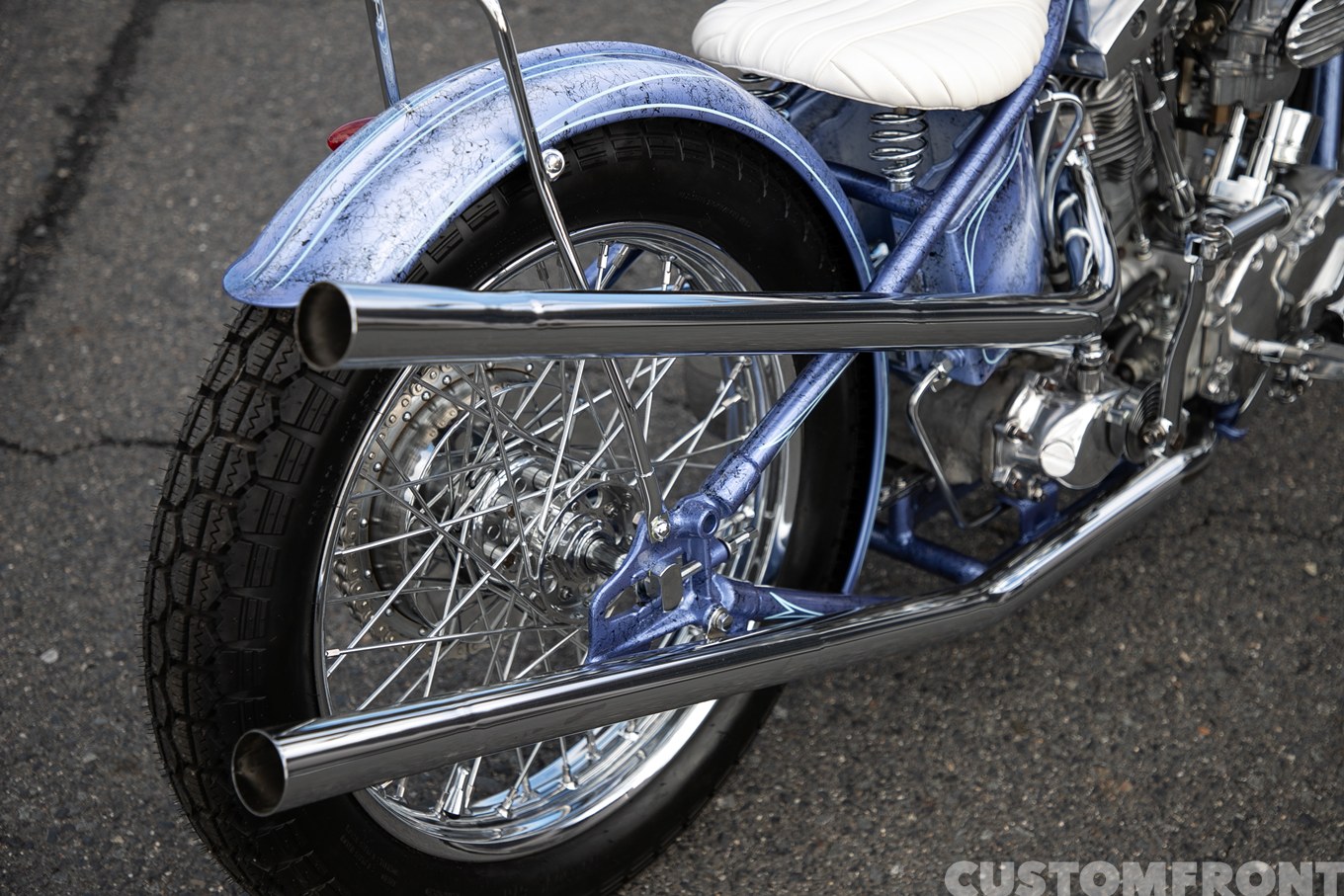 シックスティーズ(1960年代後半)のアーリーショベルチョッパーのマフラー