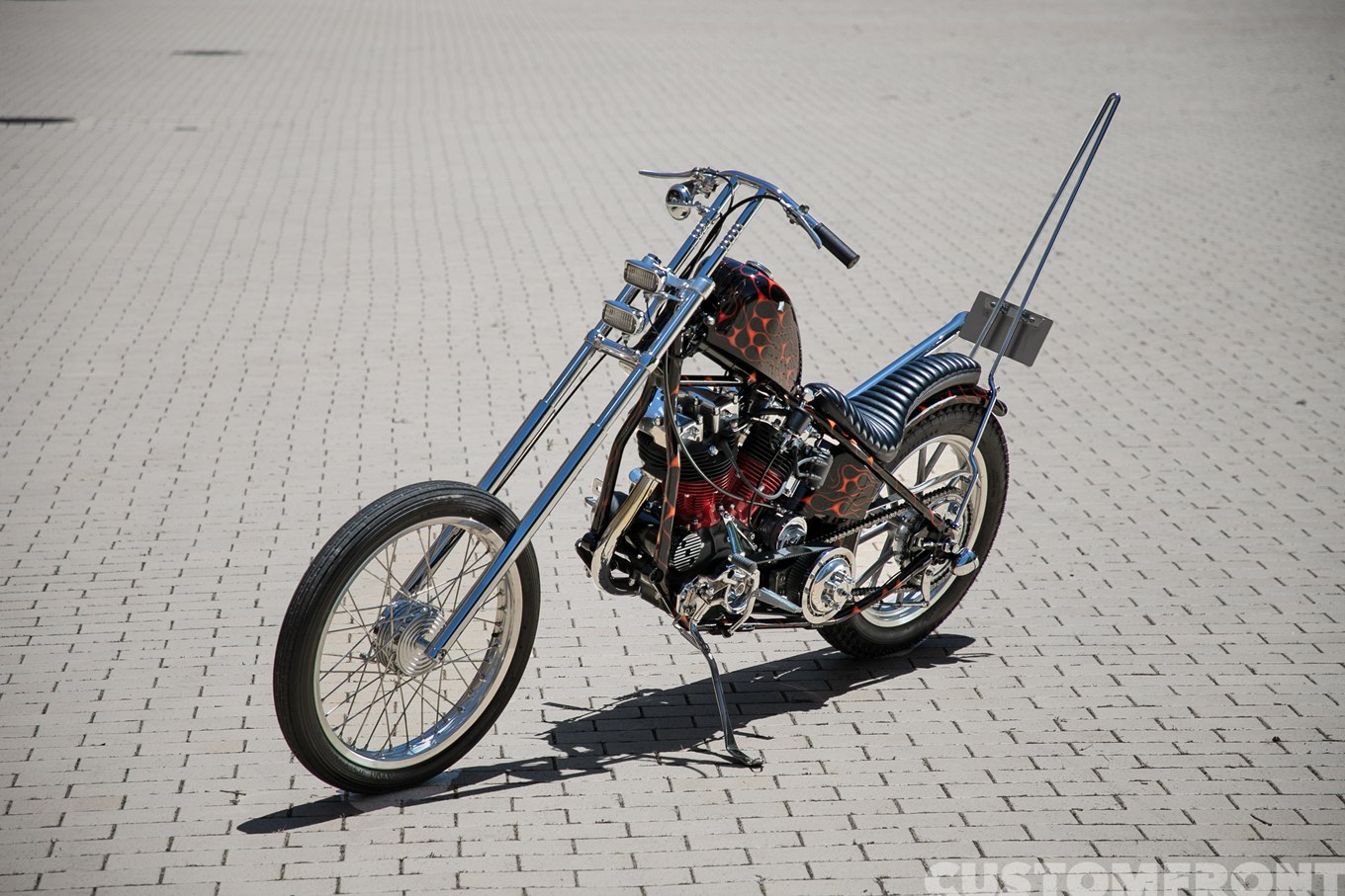 ROGUERIES METAL WORKのハーレー ショベルヘッドのロングフォークのフリスコチョッパー FL 1966年