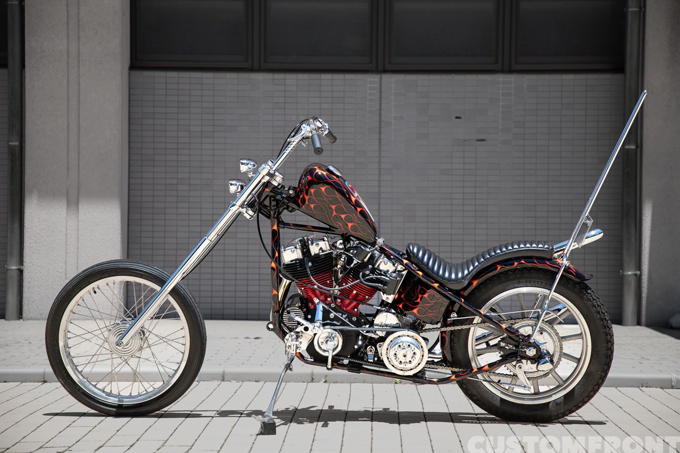 ROGUERIES METAL WORKのハーレー ショベルヘッドのロングフォークのフリスコチョッパー FL 1966年