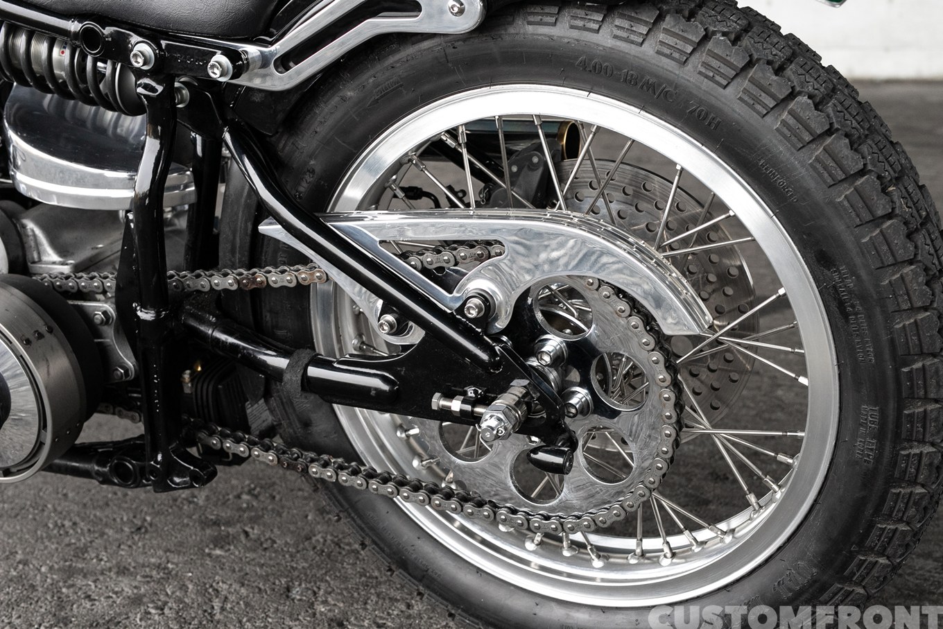 ショベルヘッドのダートトラッカーチョッパー FXE 1978年のスイングアーム