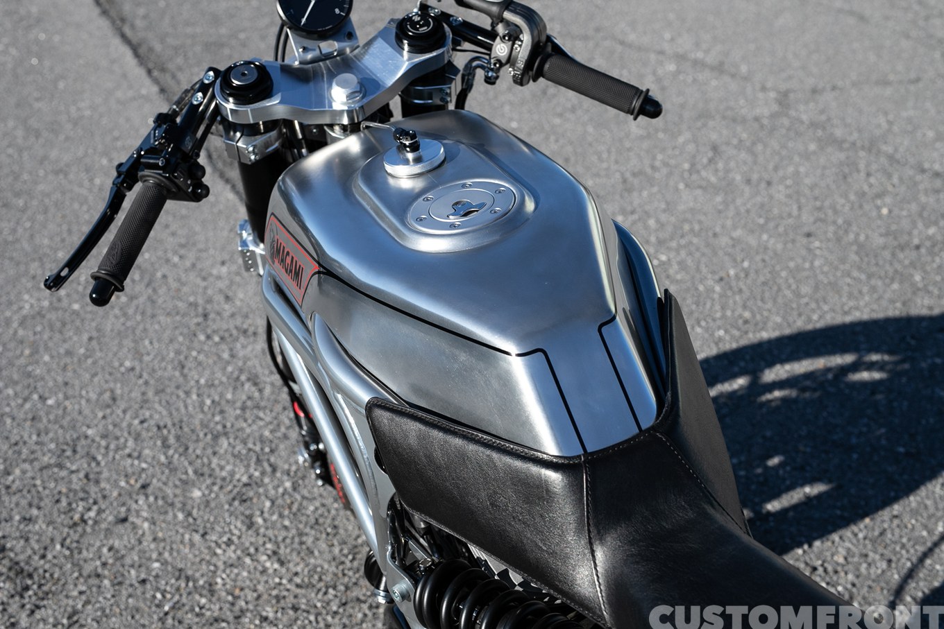 BUELL(ビューエル) S1Wのカフェスタイルバイクのガスタンク