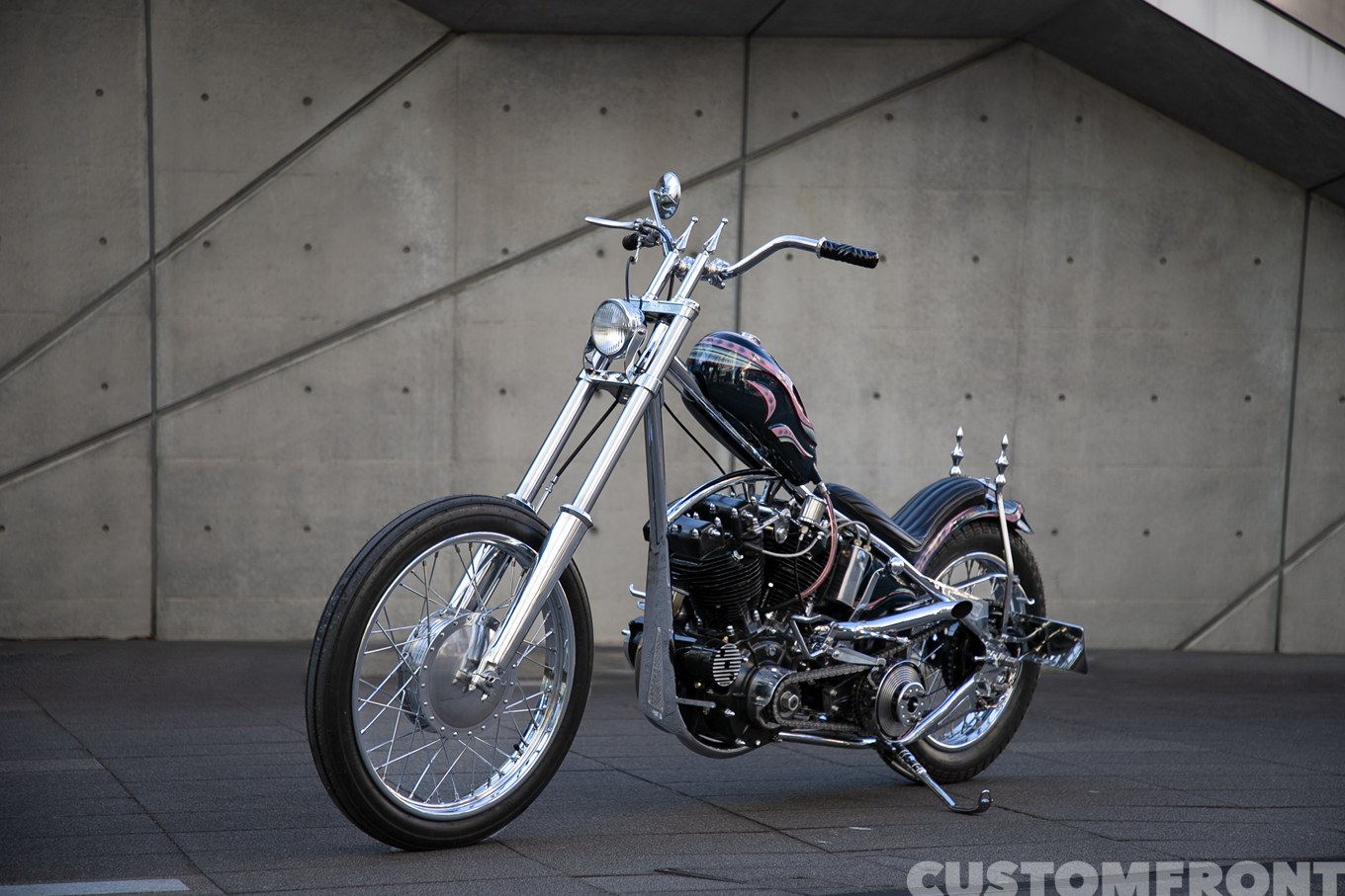 URAWUS MOTOR CYCLEのショベルヘッドのサバイバーチョッパー FL 1962年