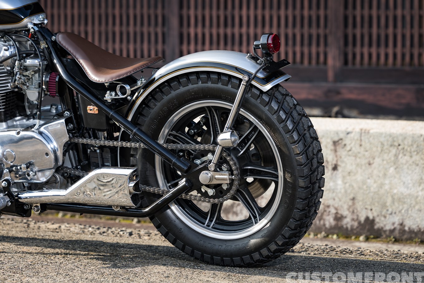 ヤマハXS650 Specialのリジッドフレームチョッパー 1977年のフェンダー