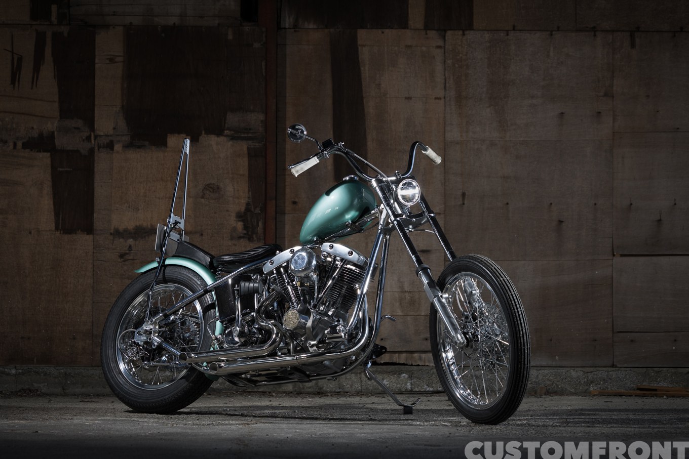 MAD LOUT MOTORCYCLEのハーレーショベルヘッドのメッキフレームのナロードチョッパー FXE 1980年