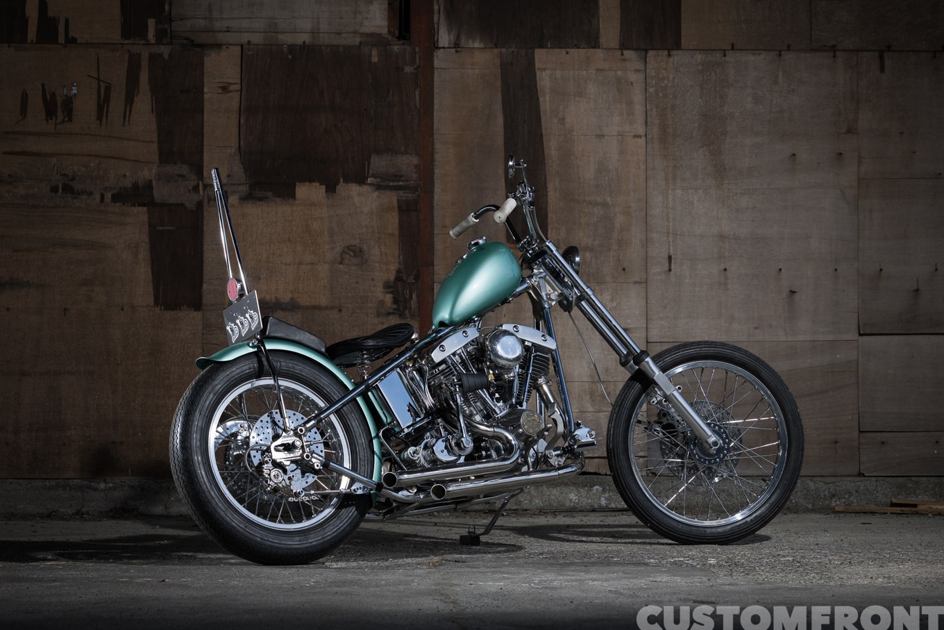 MAD LOUT MOTORCYCLEのハーレーショベルヘッドのメッキフレームのナロードチョッパー FXE 1980年