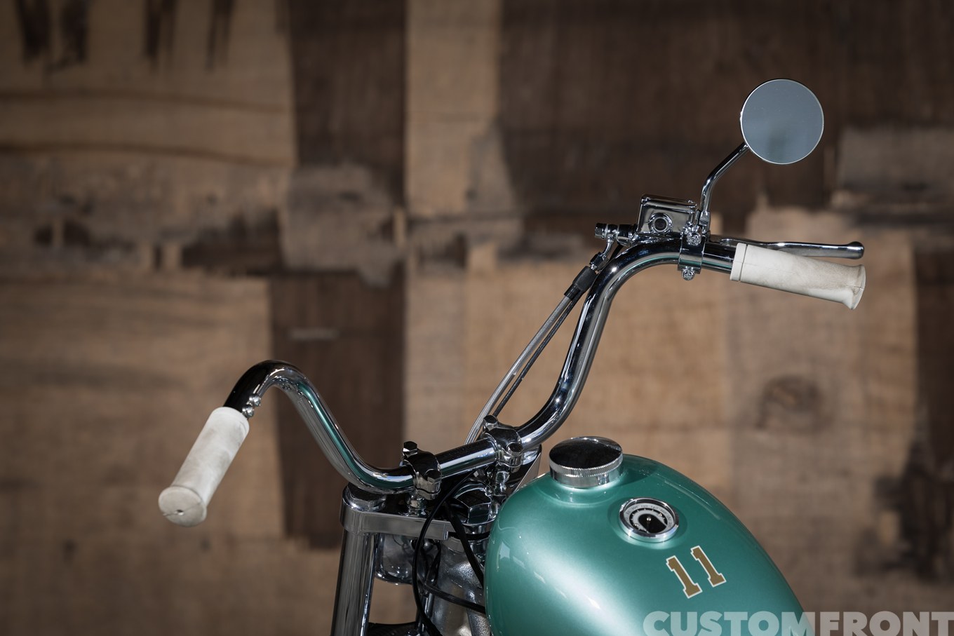 ショベルヘッドのナロードチョッパー FXE 1980年のハンドル