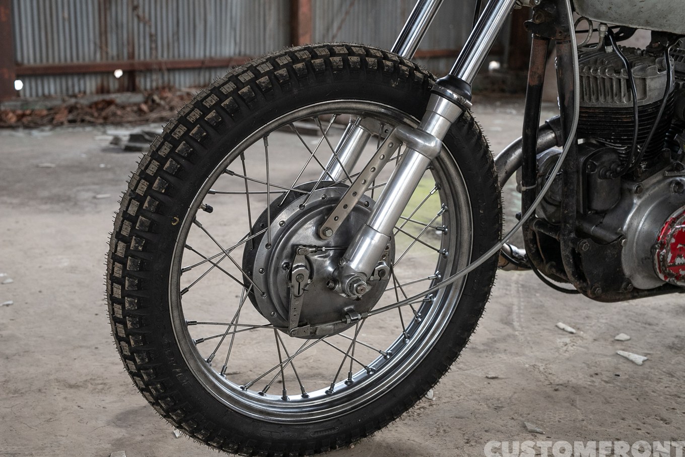 ハーレー KRのサンドフラッツレーサー 1953年のフロントホイール