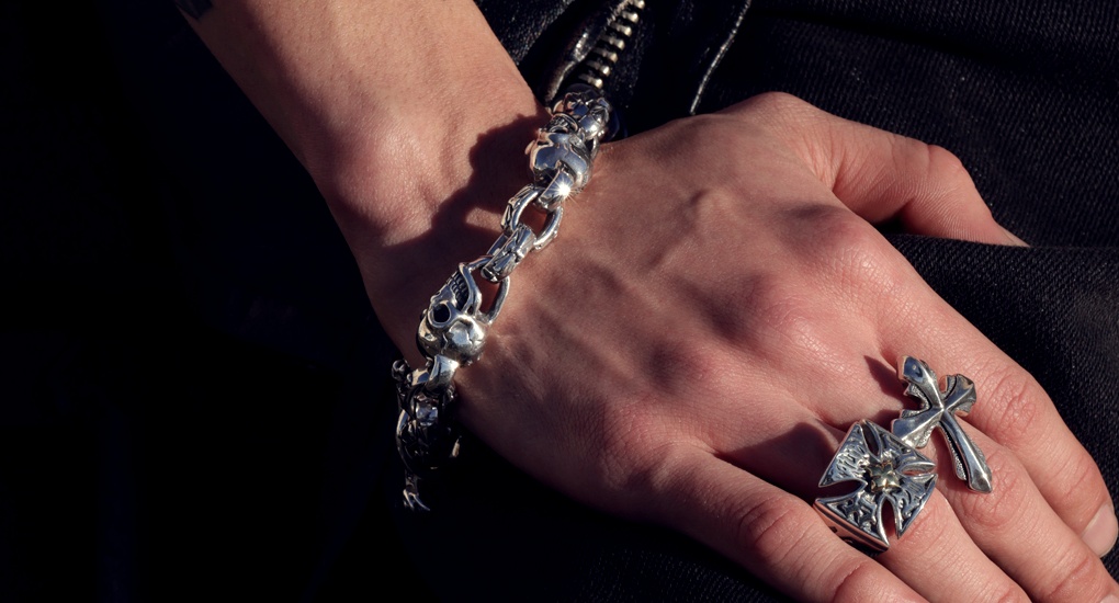 『ビルウォールレザー（Bill Wall Leather）』のクラフツマンシップ 世界最高峰のシルバージュエリーとレザーワーク