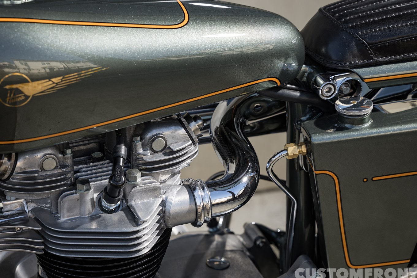 トライアンフTR6のカスタムショーバイク 1965年のマフラー