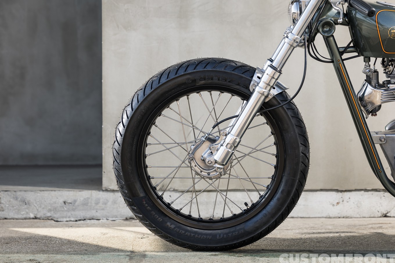 トライアンフTR6のカスタムショーバイク 1965年のフロントフォーク