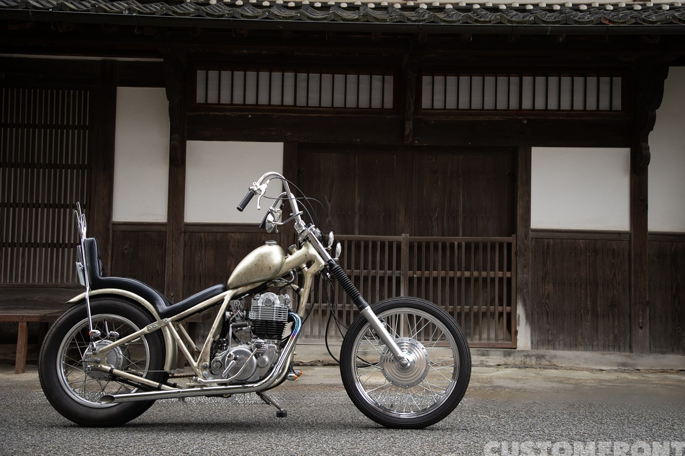 WHEELERS JAPANのヤマハ SR400のオールドスクールのハードテイルチョッパー