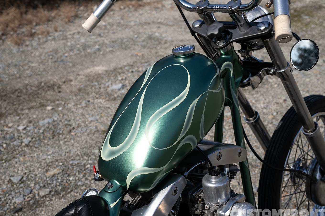 ショベルヘッドのオールドスクールのスムージングチョッパー 1979年のガスタンク