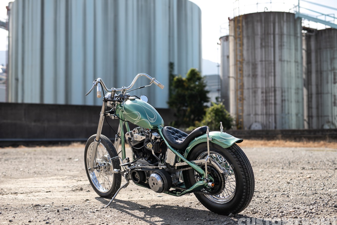 NUTS CUSTOM CYCLESのハーレー ショベルヘッドのオールドスクールのスムージングチョッパー 1979年