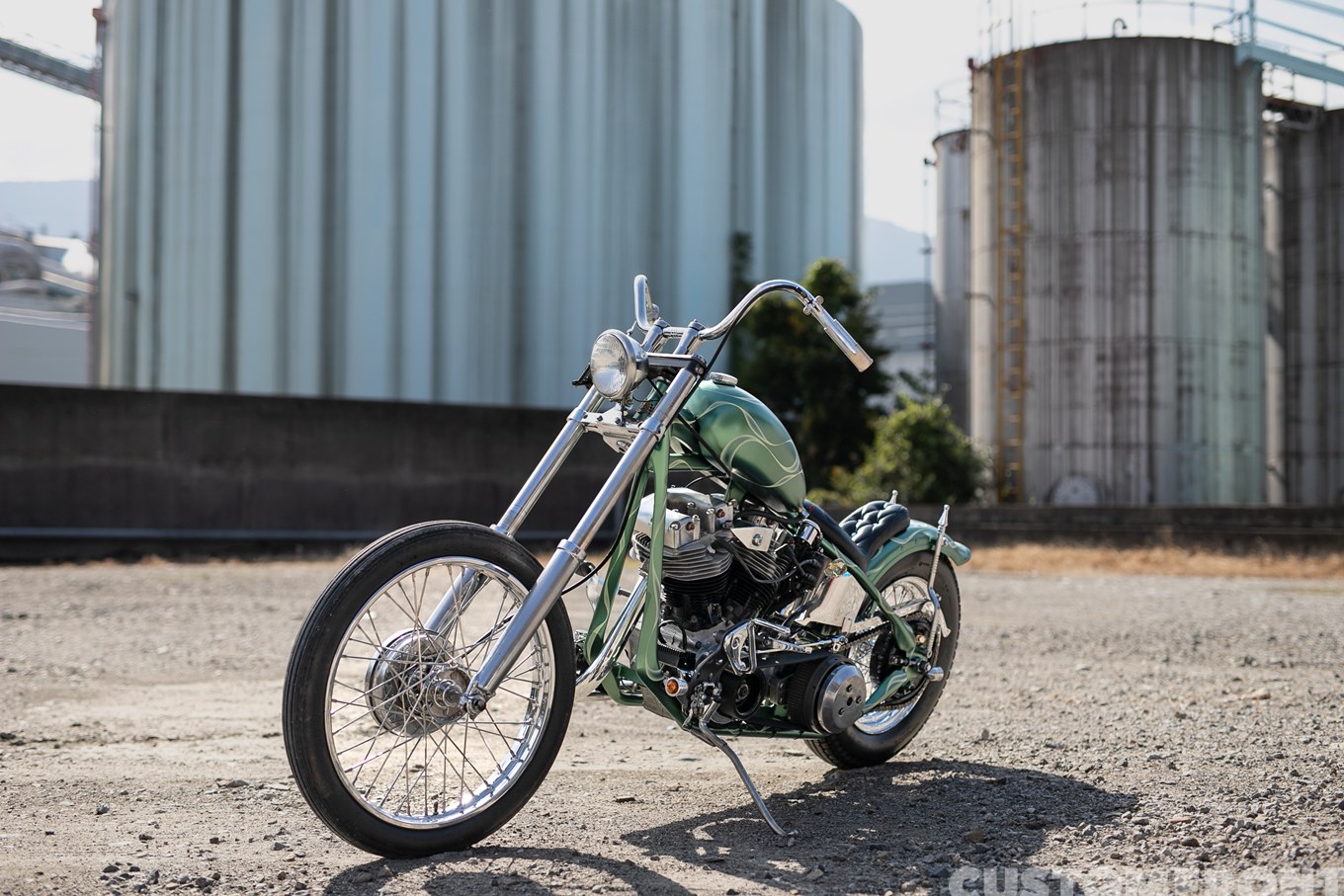 NUTS CUSTOM CYCLESのハーレー ショベルヘッドのオールドスクールのスムージングチョッパー 1979年