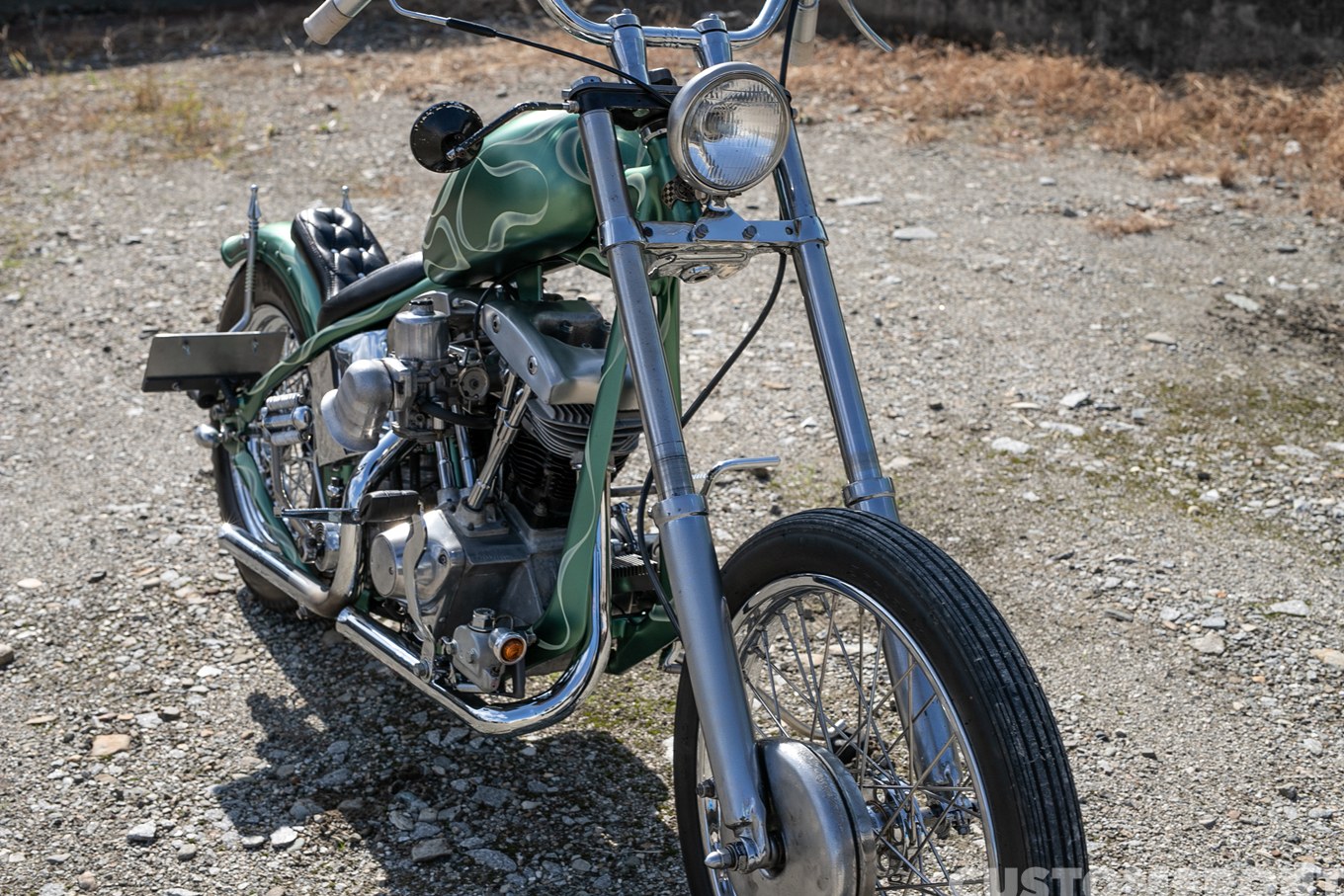 ショベルヘッドのオールドスクールのスムージングチョッパー 1979年のフロントフォーク