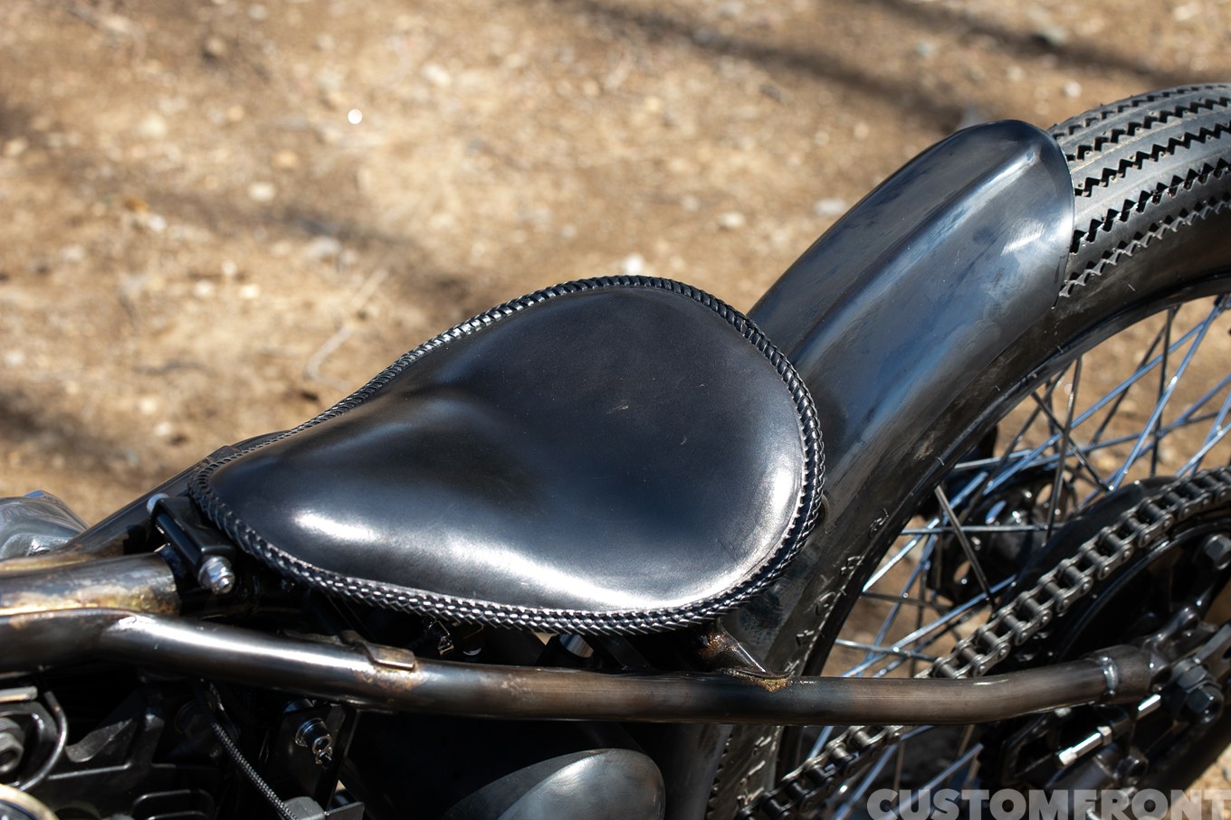 ナックルヘッド(V-Twin)のボバースタイルチョッパーのシート