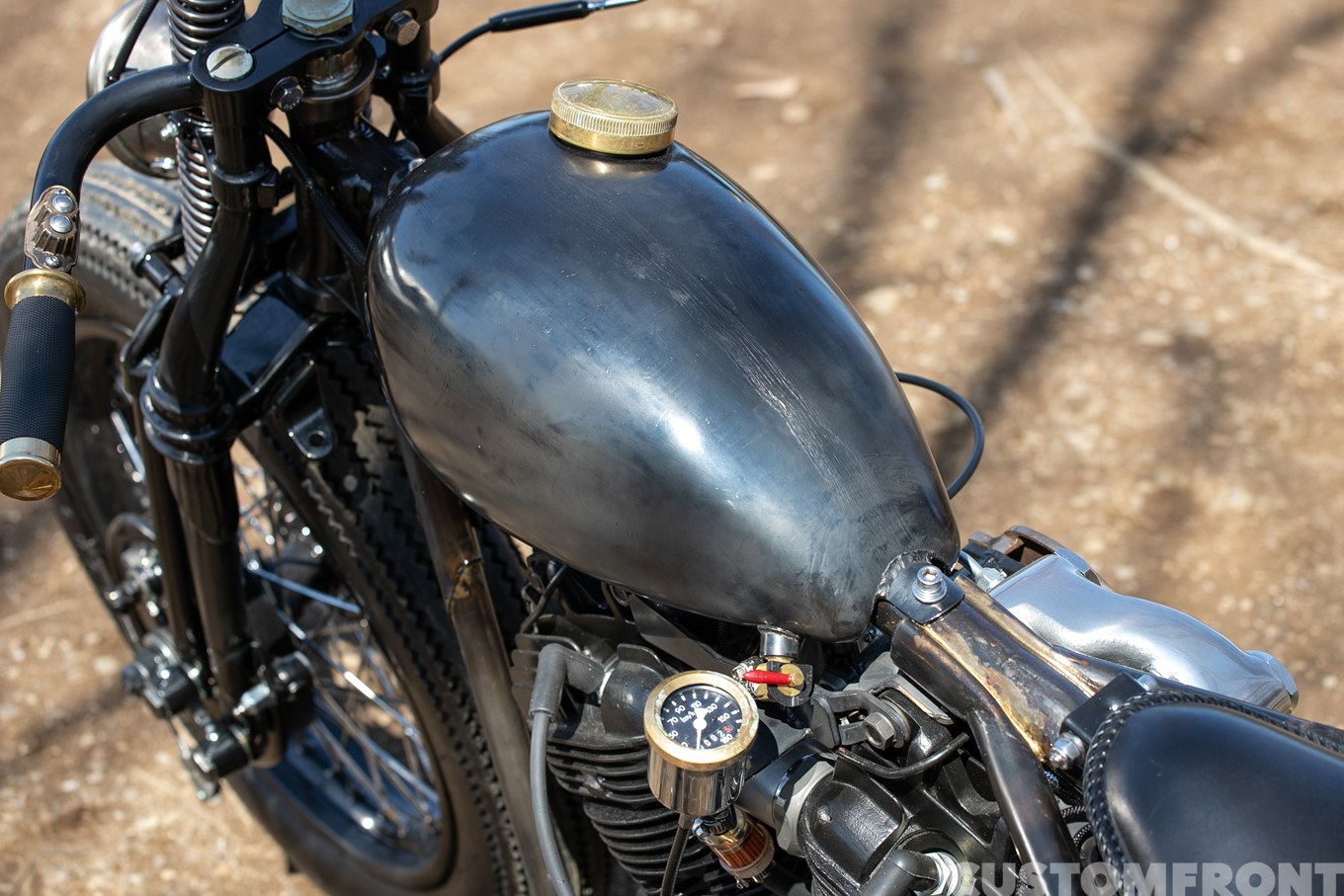 ナックルヘッド(V-Twin)のボバースタイルチョッパーのガスタンク