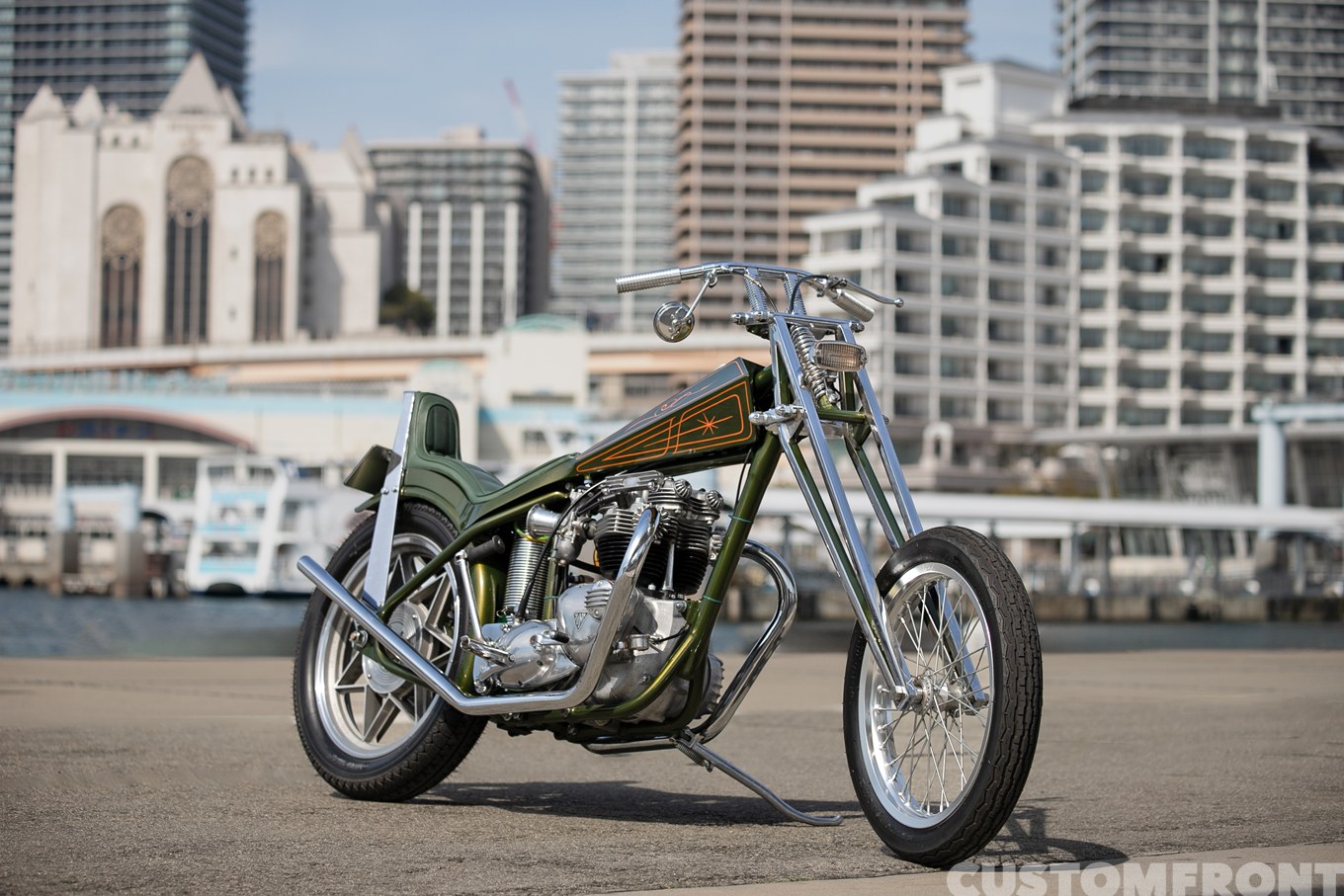 フォンクモーターサイクルのTRIUMPH(トライアンフ) T120Rの'70年代風ディガーチョッパーカスタム 1966年