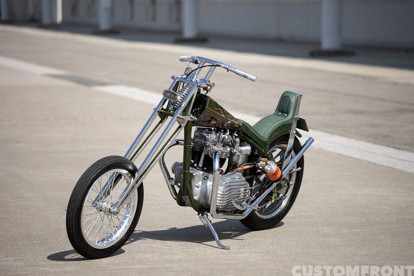 フォンクモーターサイクルのTRIUMPH(トライアンフ) T120Rの'70年代風ディガーチョッパーカスタム 1966年